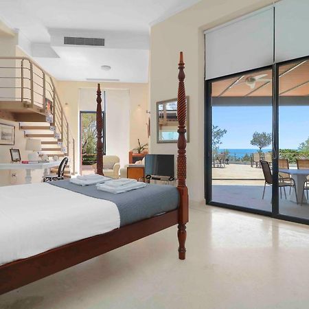 Black Diamond Beachfront Pool Villa Pasithea In Sounio, Athens Sounion Exterior foto
